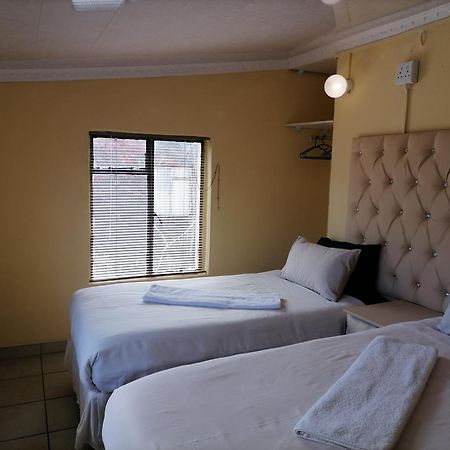 Maluti Backpackers Hotel Phuthaditjhaba Exterior photo