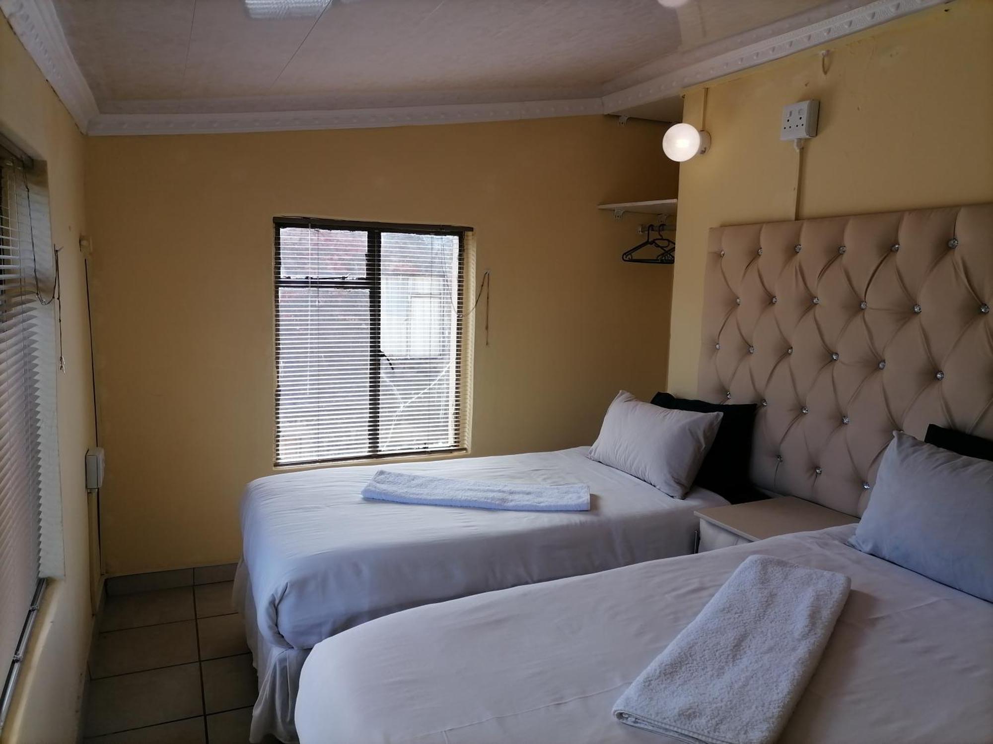 Maluti Backpackers Hotel Phuthaditjhaba Exterior photo